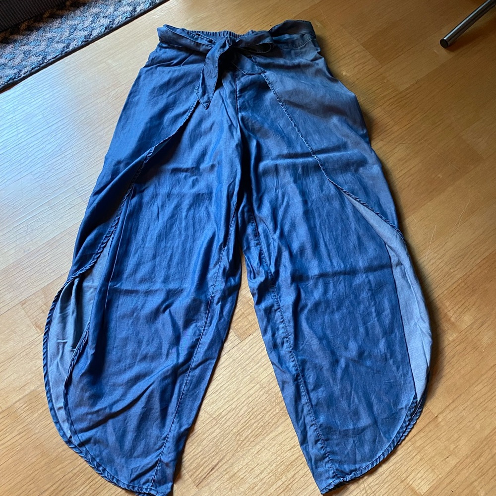 Tommy Bahama Overlay Blue Pants